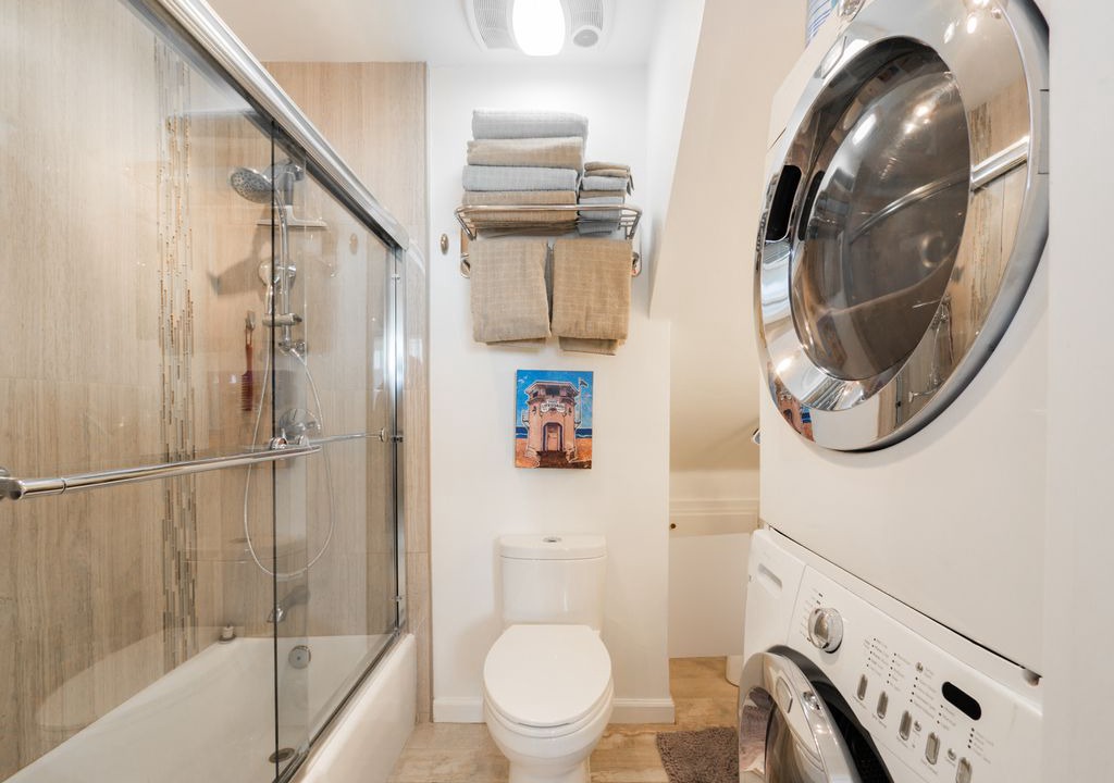 Photo of Bathroom in Marina Peninsula