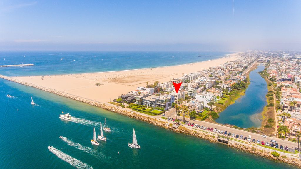 Photo of Outdoor in Marina Peninsula