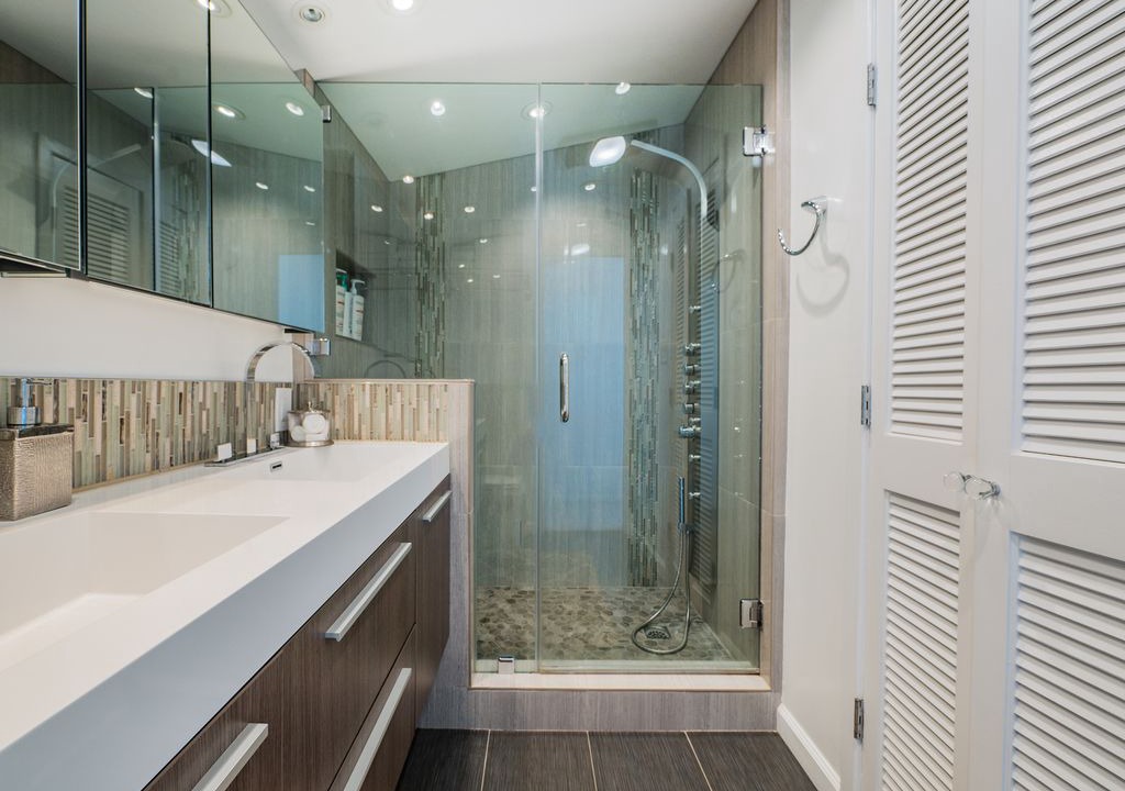 Photo of Bathroom in Marina Peninsula