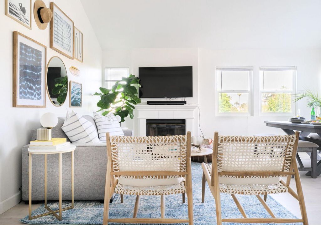 Photo of Livingroom in North Pacific Beach