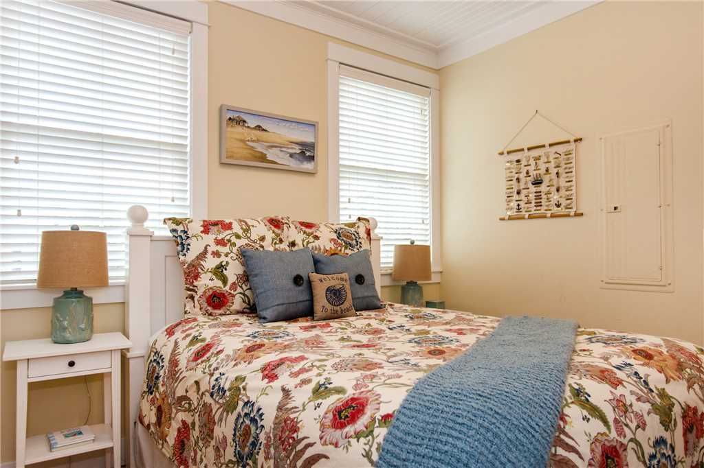 Photo of Bedroom in Seabrook