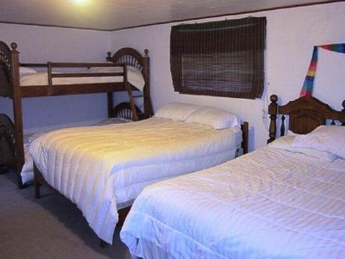 Photo of Bedroom in Edgewater Shores