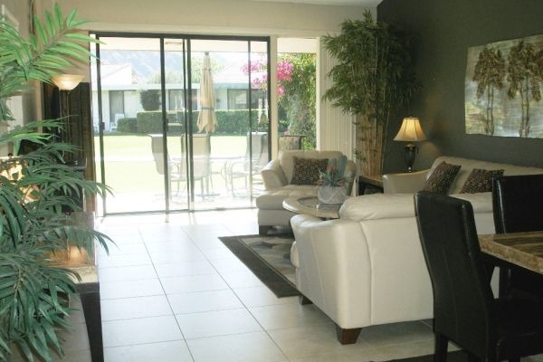 Photo of Livingroom in Sunrise Villas