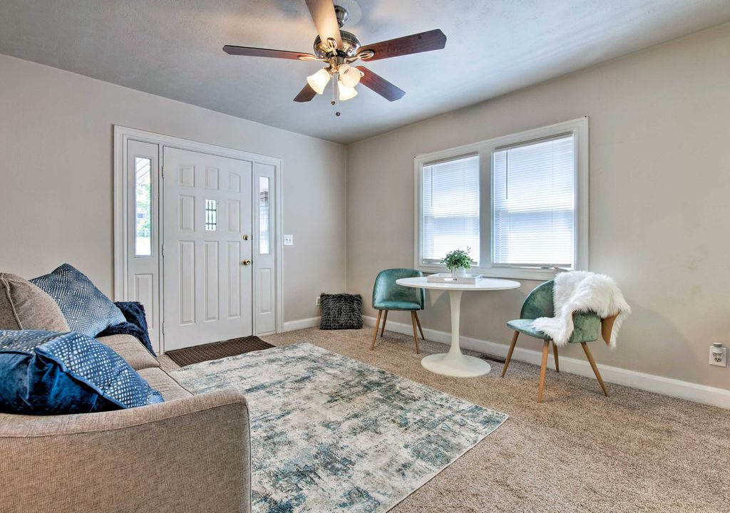 Photo of Livingroom in East Central