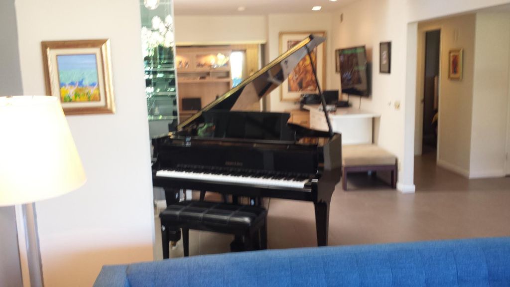 Photo of Livingroom in Sunrise Villas