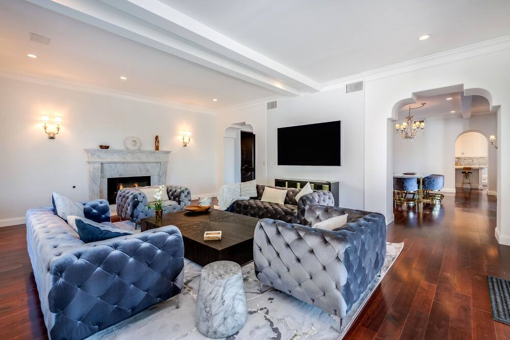 Photo of Livingroom in Los Angeles County
