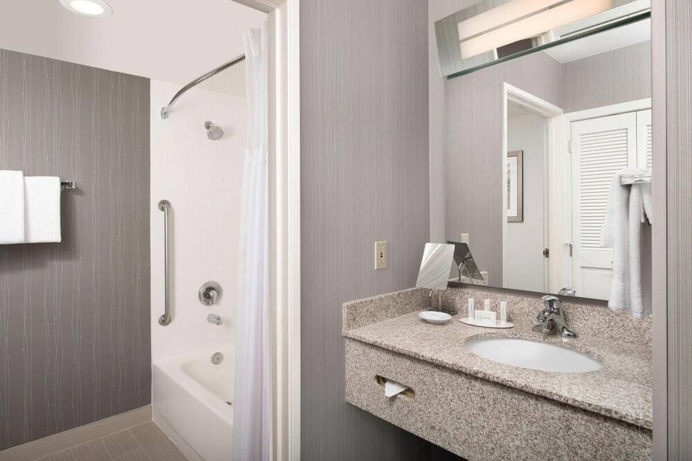 Photo of Bathroom in Tanasbourne
