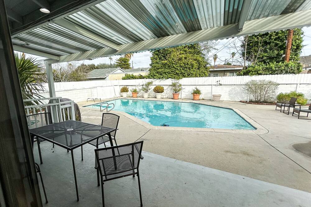 Photo of Outdoor in Reseda