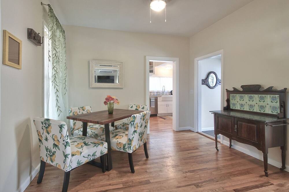 Photo of Bedroom in Carlton