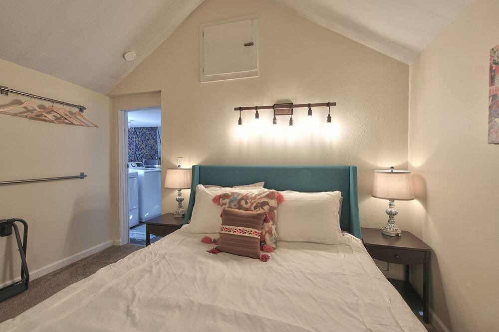 Photo of Bedroom in Carlton