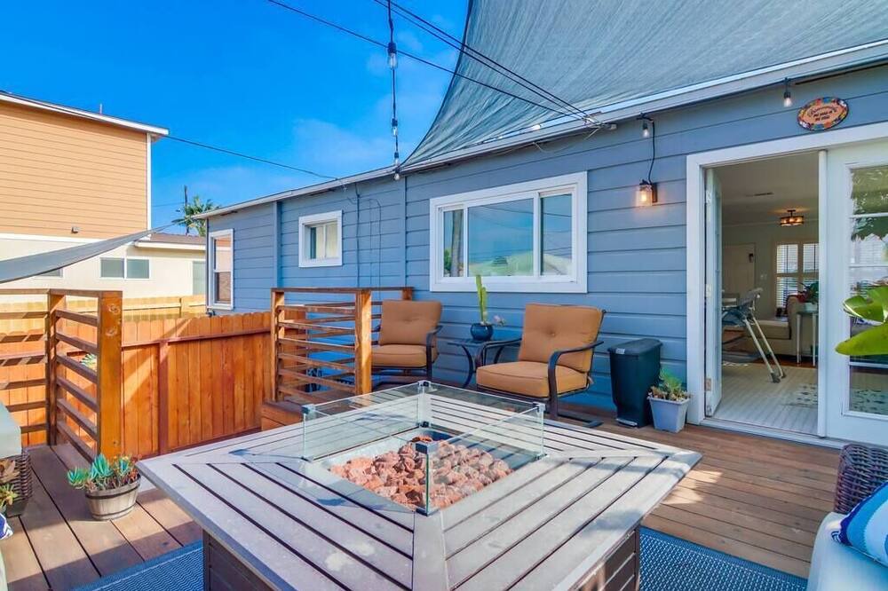 Photo of Bedroom in Bay Park