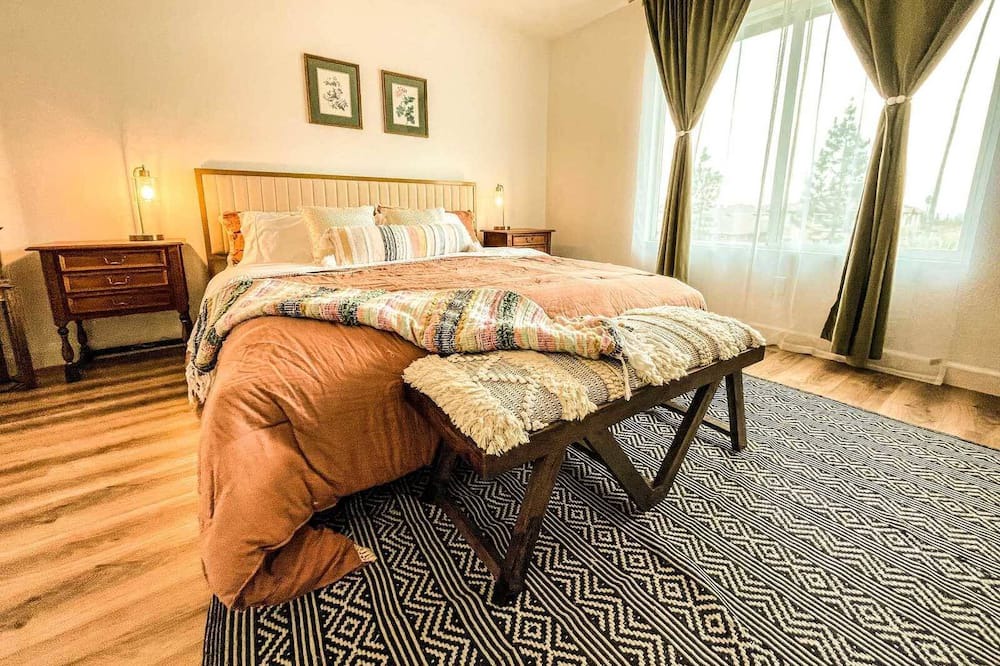 Photo of Bedroom in Westmont
