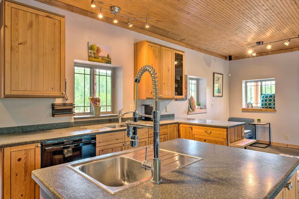 Photo of Kitchen in Silver Summit