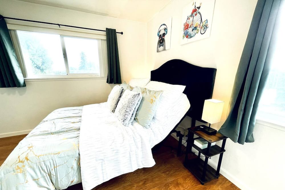 Photo of Bedroom in Hayward