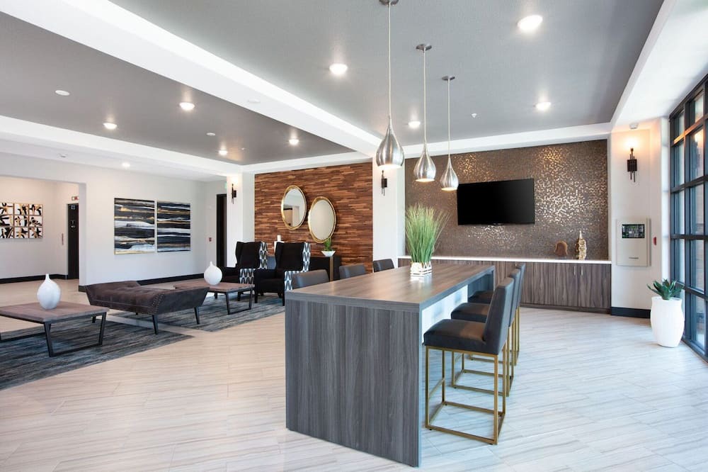 Photo of Livingroom in Downtown