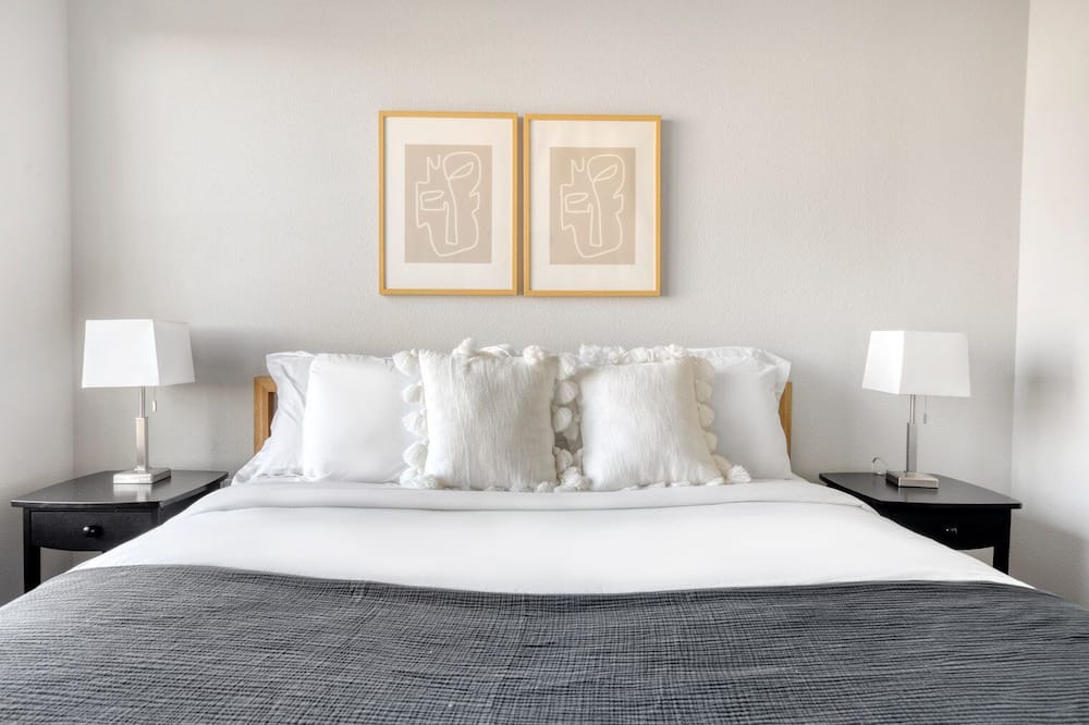 Photo of Bedroom in Downtown