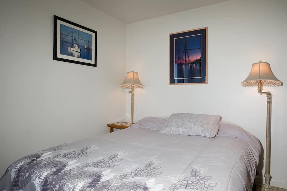 Photo of Bedroom in Seal Rock