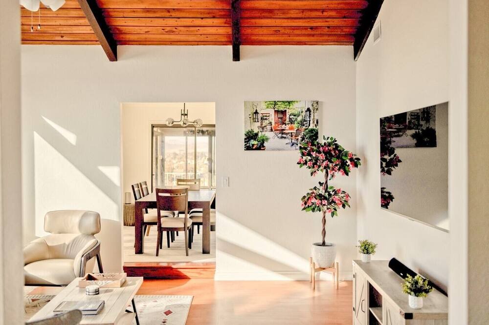 Photo of Livingroom in Bonita