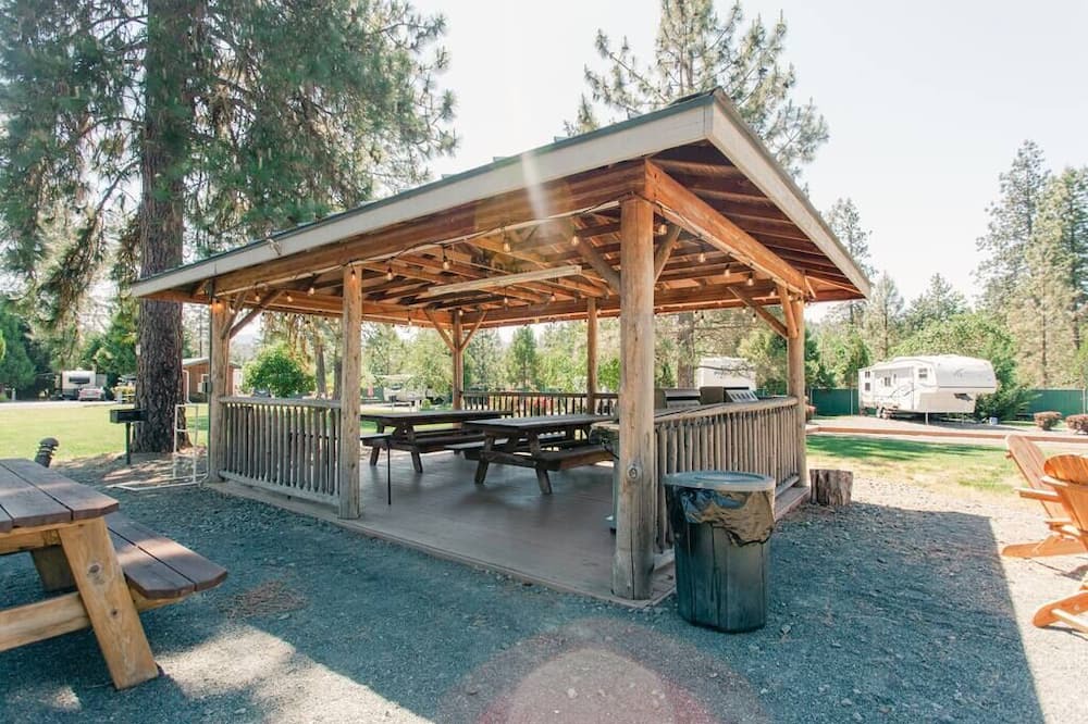 Photo of Outdoor in Cave Junction