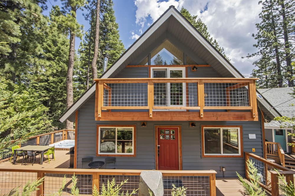 Photo of Outdoor in Pioneer Trail
