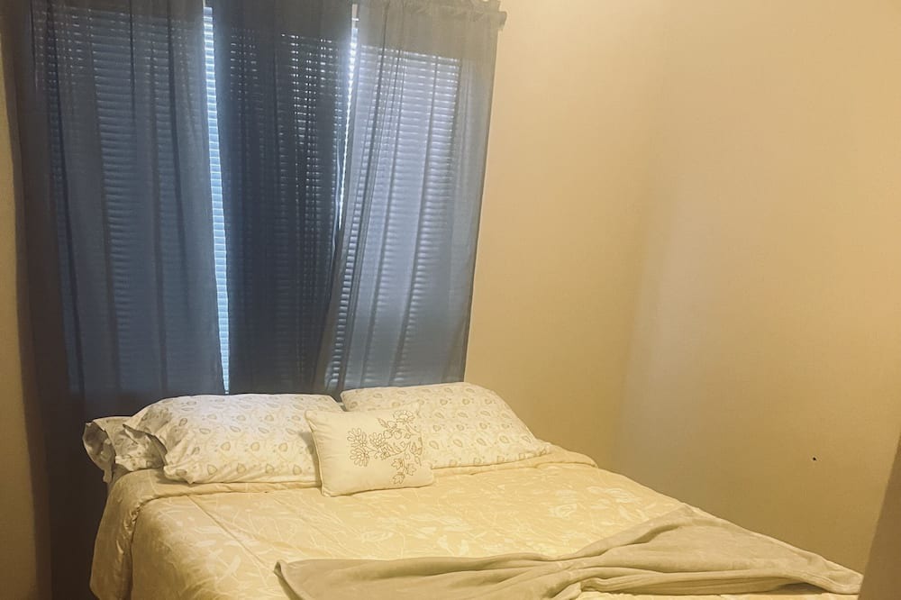 Photo of Bedroom in Centennial Hills