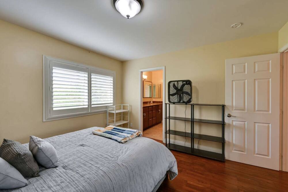Photo of Bedroom in Carmel Valley