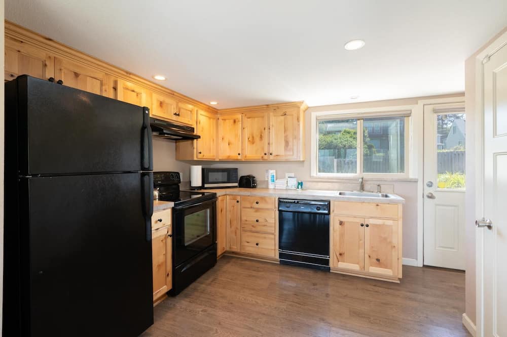 Photo of Kitchen in Gleneden Beach