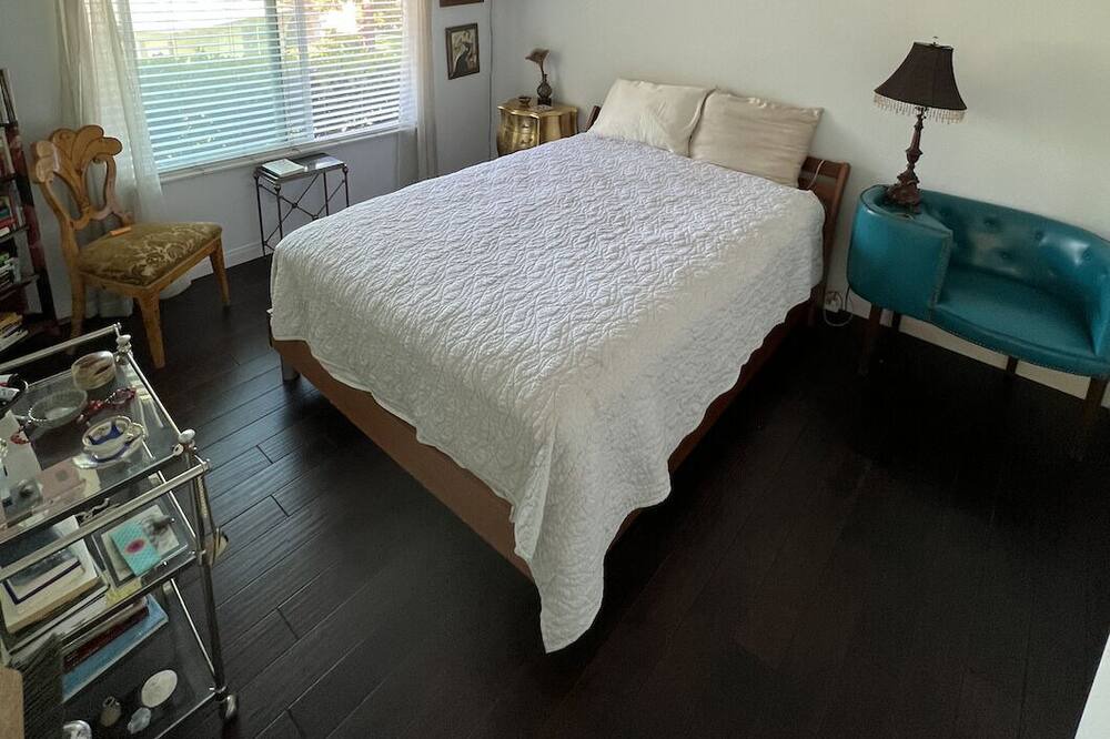 Photo of Bedroom in Del Mar Heights