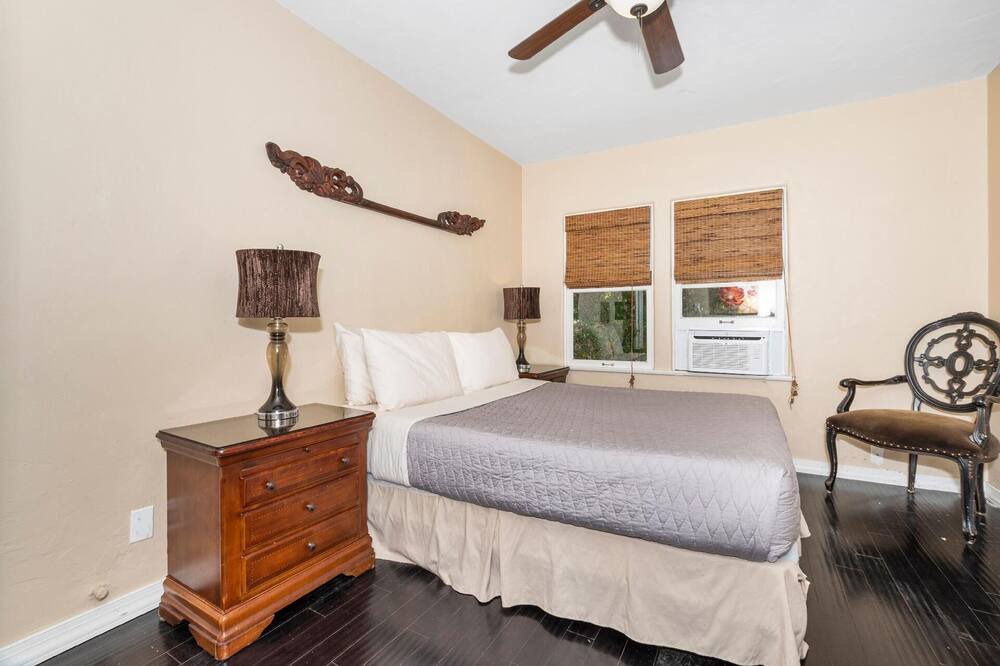 Photo of Bedroom in Middletown