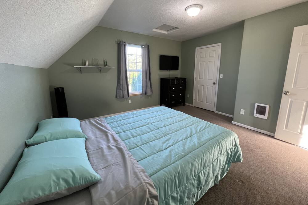 Photo of Bedroom in Tillamook