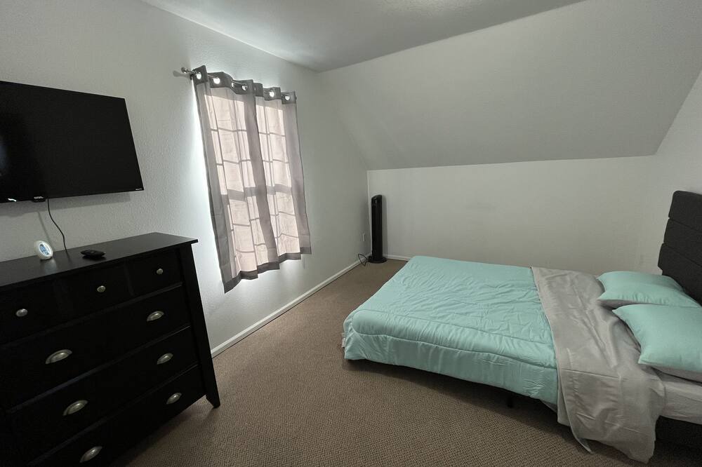 Photo of Bedroom in Tillamook
