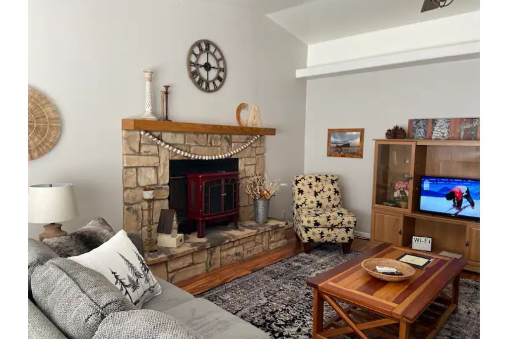 Photo of Livingroom in Ridgecrest