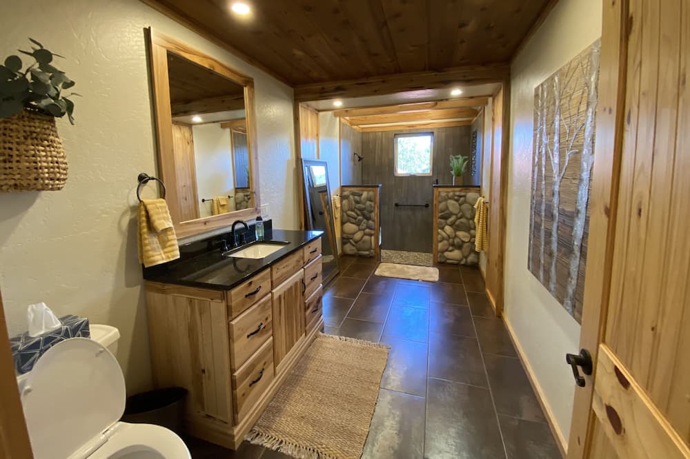 Photo of Bathroom in Shady Cove