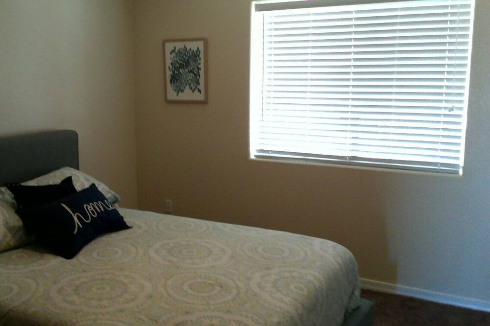 Photo of Bedroom in Lake Havasu City
