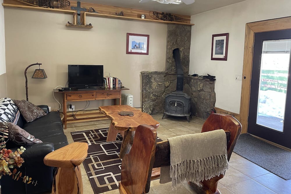 Photo of Livingroom in Mountainaire