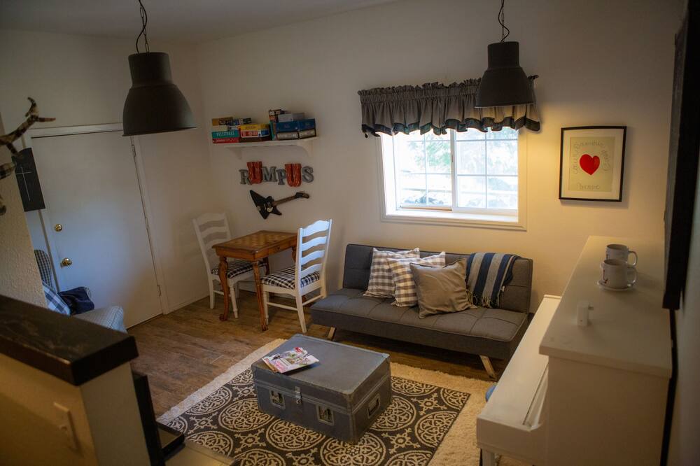 Photo of Livingroom in Julian