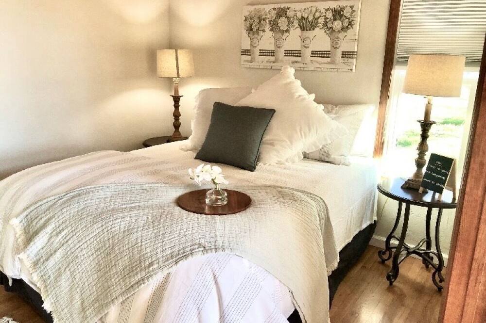 Photo of Bedroom in Carmel Valley