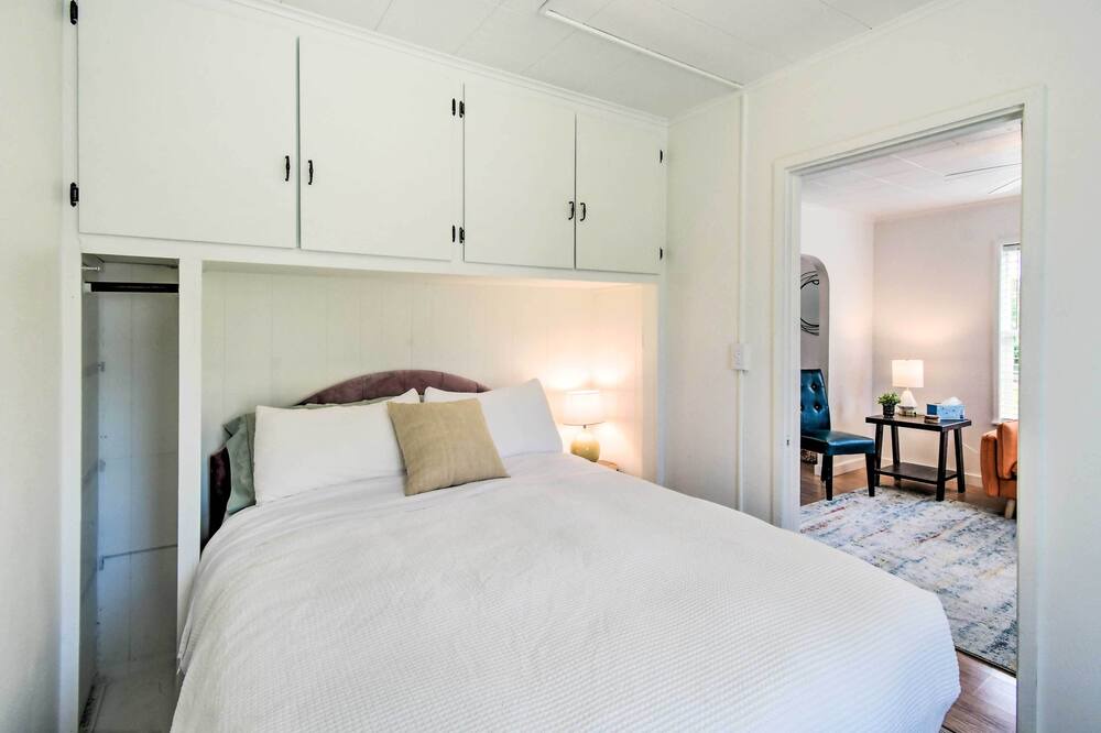 Photo of Bedroom in Raymond