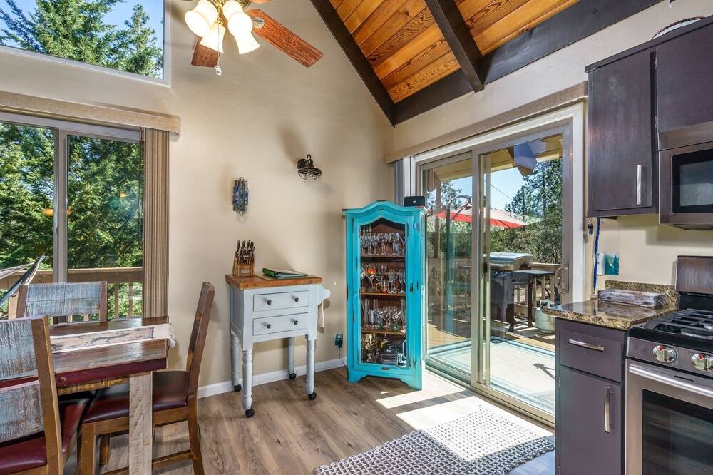 Photo of Bedroom in Groveland