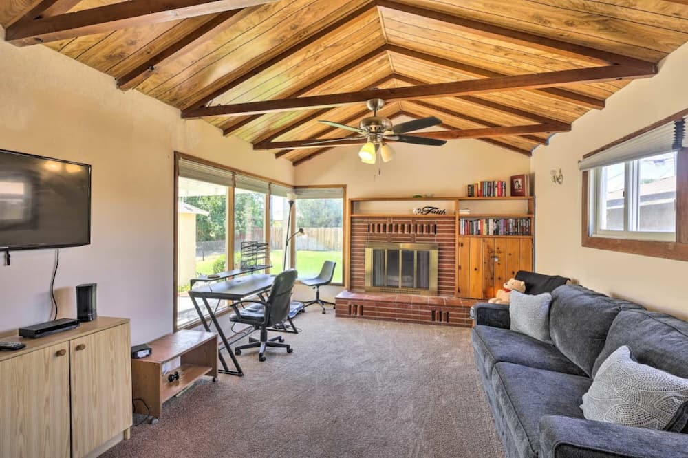 Photo of Bedroom in Bakersfield