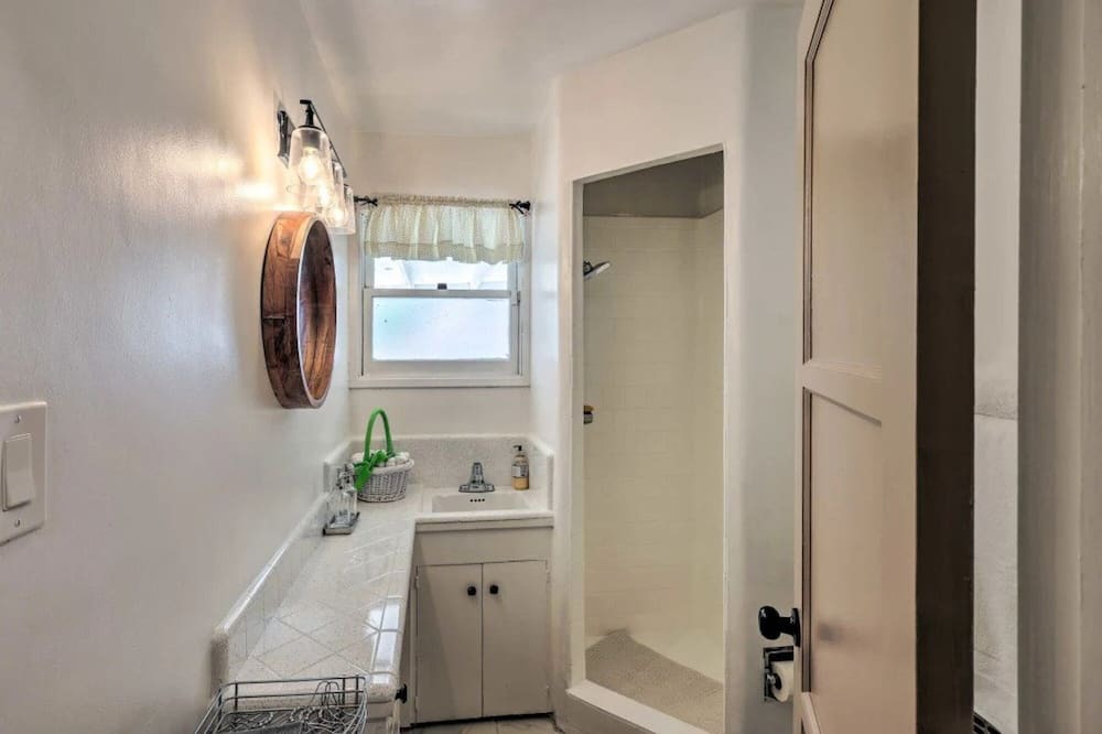 Photo of Bathroom in Bakersfield