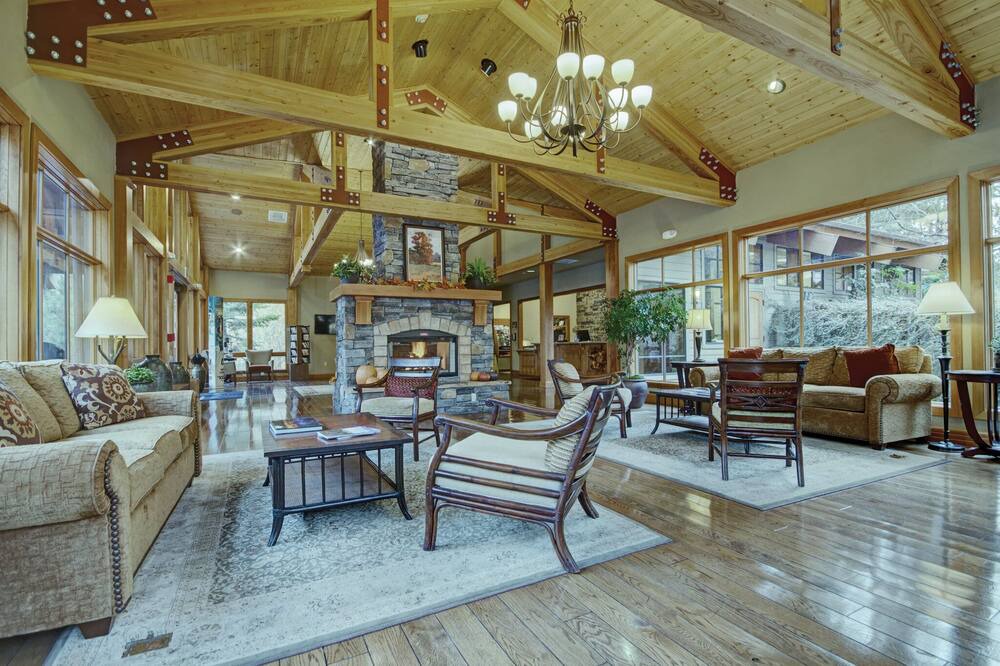 Photo of Livingroom in Bend