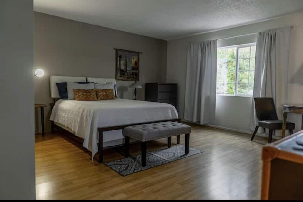 Photo of Bedroom in McNeil Estates