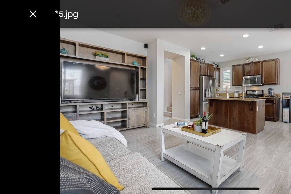 Photo of Livingroom in Otay Ranch