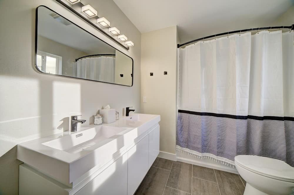 Photo of Bathroom in Greenwood