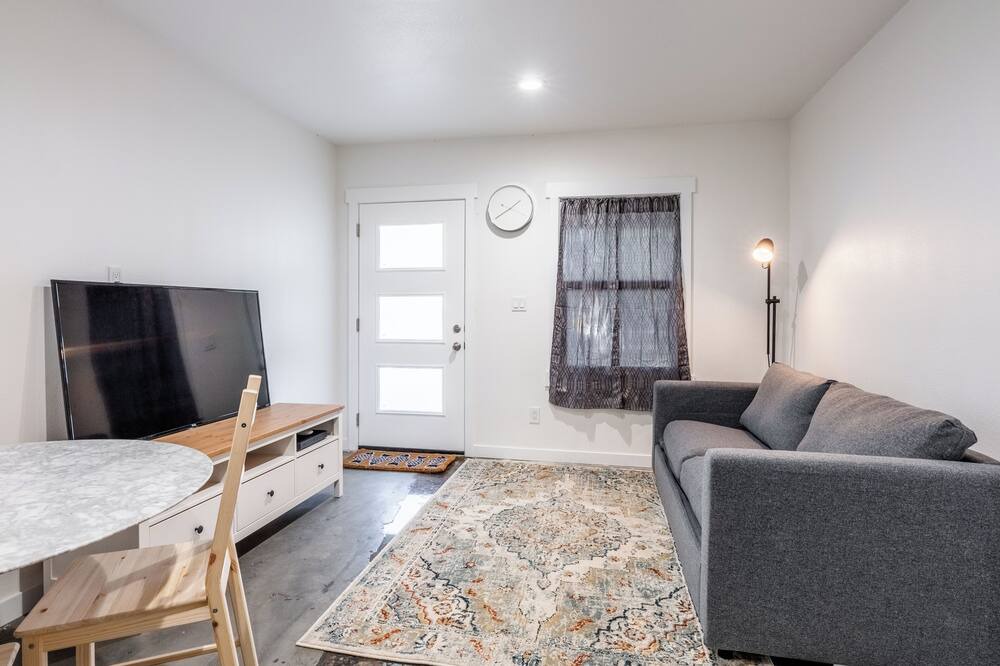Photo of Livingroom in West Bishop