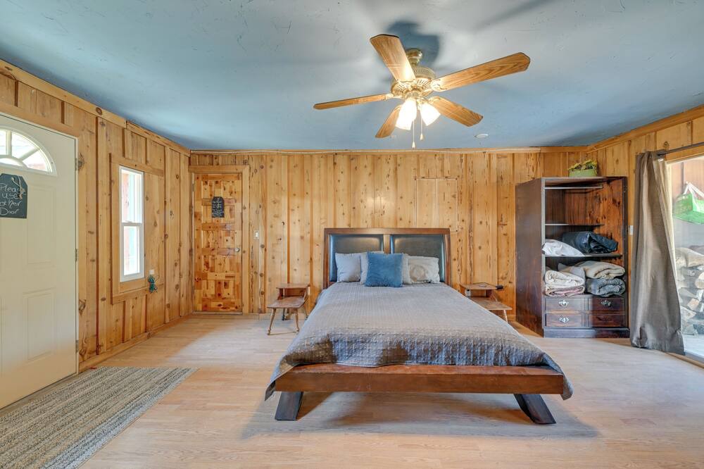 Photo of Bedroom in Chiloquin