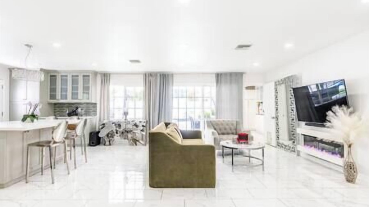 Photo of Livingroom in Los Angeles County
