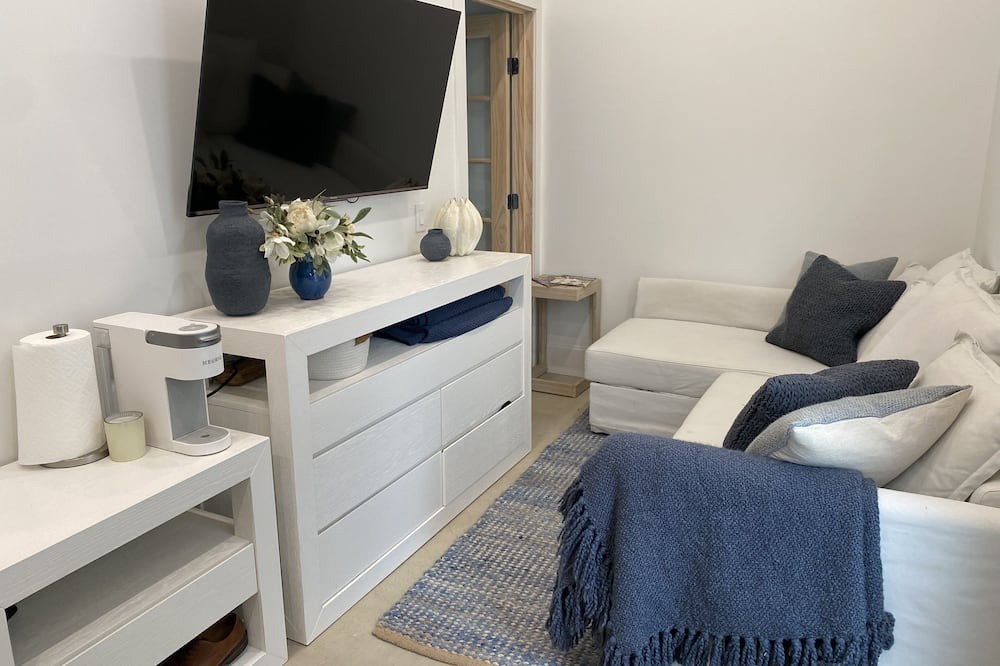 Photo of Livingroom in Townsite