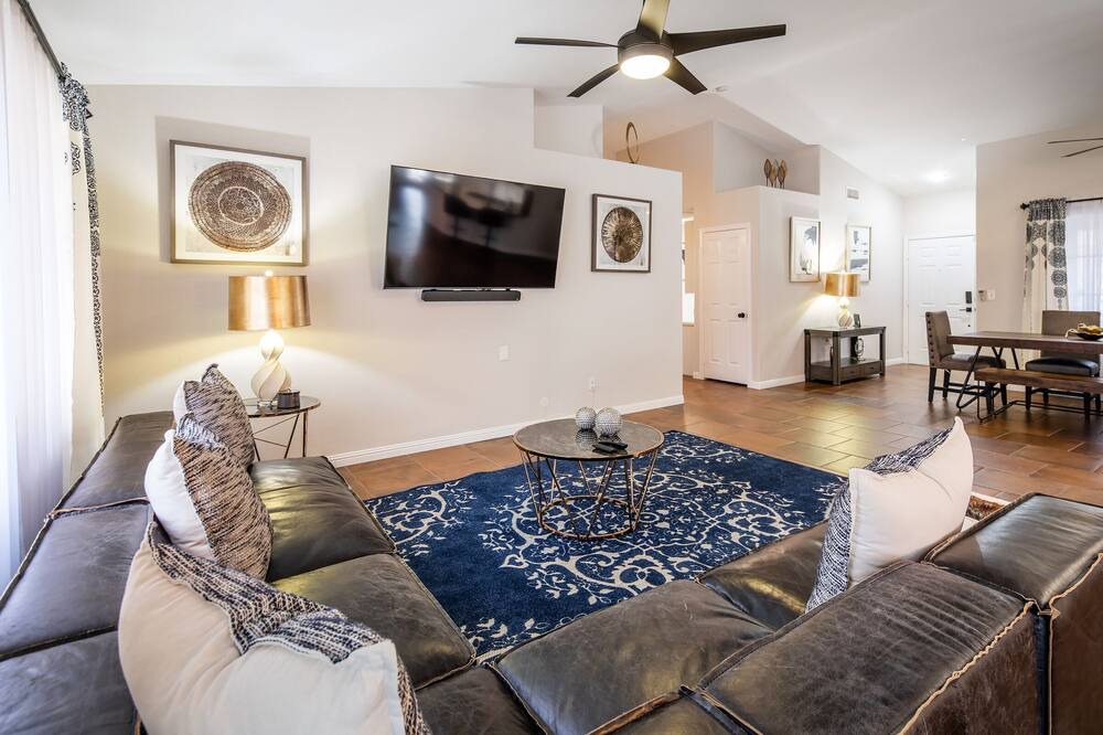 Photo of Livingroom in River Mountain